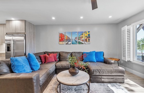 Scottsdale Country Acres Casa | New Rare Lake Front Central Old Town Scottsdale Townhome