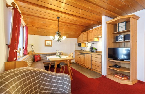 Ruhpolding Apartamento | NEW - Rauschberg 50 to 60 sqm, balcony, kitchen, 1 bedroom, 1 living room, WLAN, 4 p.