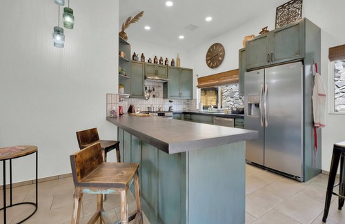 Mesilla Park Casa | New Refurb, fully stocked kitchen, private fenced yard and tile throughout.