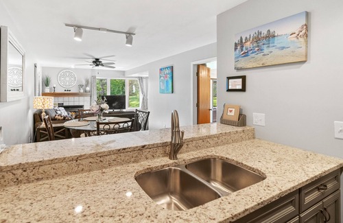 Harbor Springs Condominio | ***NEW!*** Relaxing Retreat with Amenities Galore!