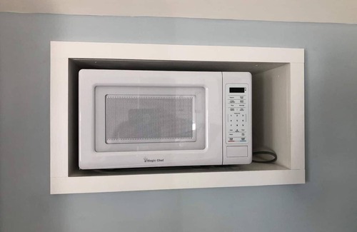 Dimond Apartamento | New Remodeled Studio in Oakland's Dimond District