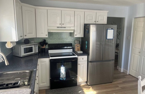 Villas Casa | New Reno! 5 min walk to beach, Garage Arcade! 3 bedroom/4 bed/2 bath. Must see!