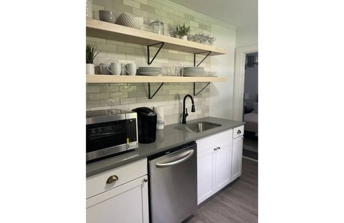 Chapel Hill Casa | New renovated 3 bedroom, central Chapel Hill!