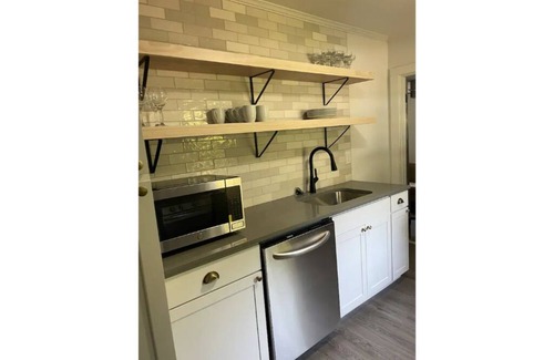 Chapel Hill Casa | New renovated 3 bedroom, central Chapel Hill!