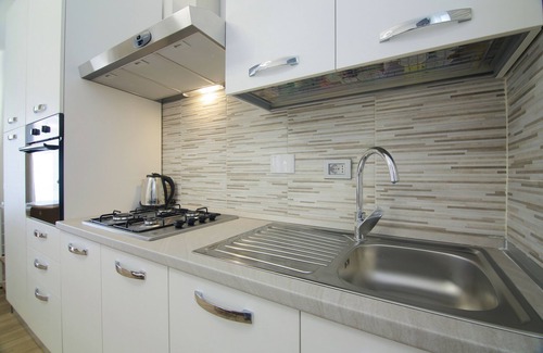 Cinecitta Apartamento | NEW RENOVATED APARTMENT ABOVE METRO A -LUCIO SESTIO-