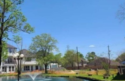 George Bush Park/Eldridge Condominio | New renovated condo / lake view in Energy Corridor