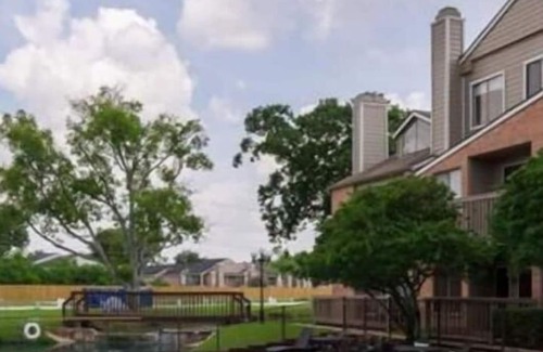 George Bush Park/Eldridge Condominio | New renovated condo / lake view in Energy Corridor