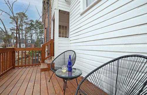 Durham Apartamento | New & Renovated MCM Duplex 3 mi to DT Durham