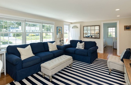 Popponesset Casa | New Rental-3 bedrooms with central a/c and outdoor shower