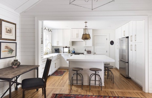 Lake Sequoyah Cabaña | New rental. Airy cabin in the woods 3 bed/3 bath fireplace, bunk room, starlink