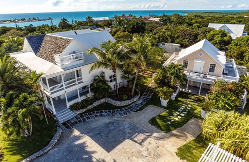 Governor's Harbour Casa | NEW RENTAL! Elegant Hilltop Manor Home with Private Pool & Generator