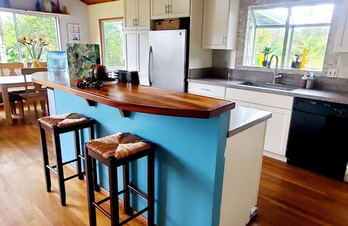 Leilani Estates Casa | NEW RENTaL! Experience Aloha *Hawaiian Style Hale*