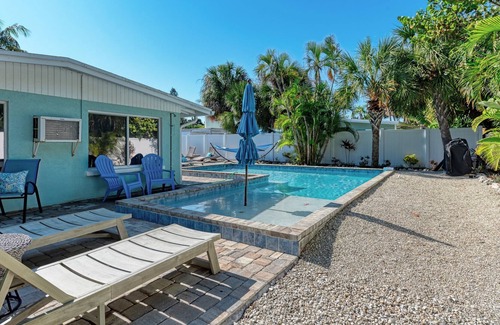 Holmes Beach Casa | New Rental Private Heated Pool Sleeps 10 In Total 3 Bedroom Home by Redawning