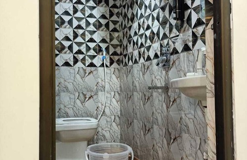 Ayodhya Hotel | New Residency Palace