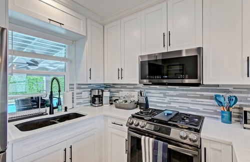 Southside Casa | New! Resort-style home & heated pool Newly renovated-Great location in SoSo WPB!