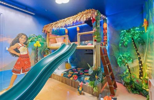 Four Corners Casa | New Resort Themed Ultra Comfortable Heated Private Pool Game Room Family Home Near Disney