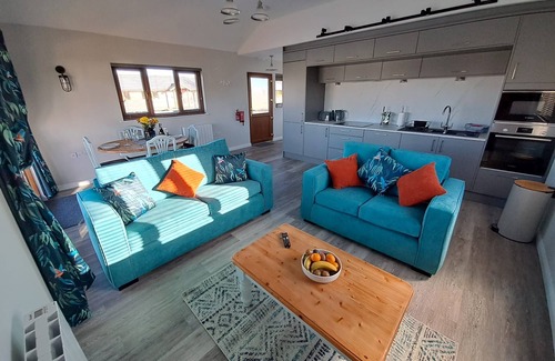 Brundall Apartamento | New! River Bay - set on the waters edge - sleeps 4