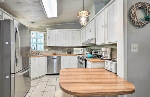 New Port Richey Casa | New! River Oasis w/Boat Dock, Kayaks & Fishing