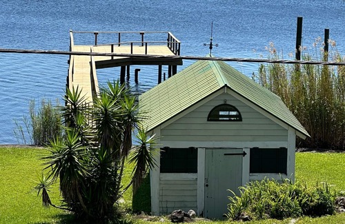 Palatka Casa | NEW! Riverfront Home with DOCK- South Historic District- Bring Your Boat!
