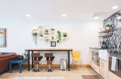 McCall Condominio | NEW Romantic LakeView Studio Beach Pool, Modern
