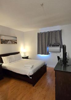 New Westminster Hotel | New Royal Inn