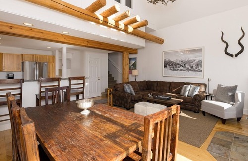 Saddle Ridge Casa | NEW! Saddle Ridge J2 3-Bedroom Home with Mountain view