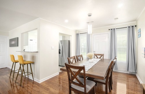 Fresno Casa | New, Safe, Perfect 3B/2Bth for Bus & Fun