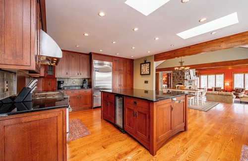 Blakeslee Casa | New! Sailor's Point: Lakefront, Hot Tub, Dock, Dogs OK!