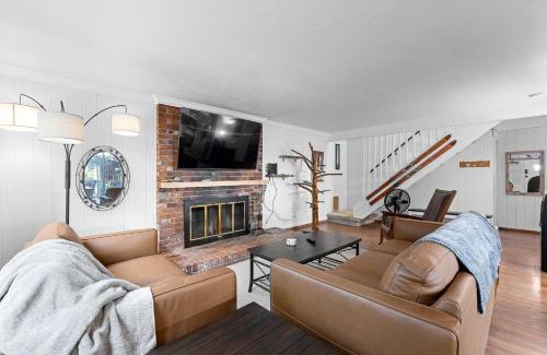 McCall Casa | New! Sanctuary at Payette Lake - remodeled - close to town - pet friendly