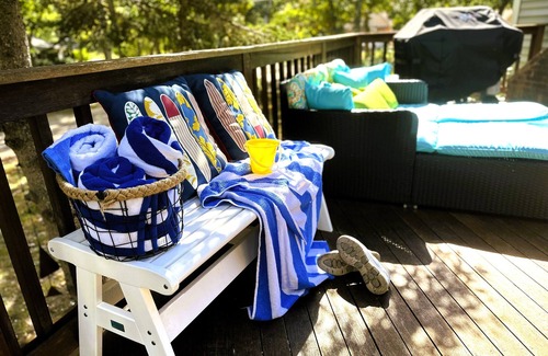 North Eastham Casa | New! Sandy Point-Private beach/Dog Friendly