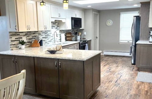Pulaski Casa | NEW Sandy Pond Lake House - Sleeps 8!
