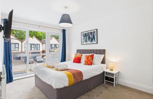 Wychbold Casa | NEW Saxon Way by Signature Stays - Worcestershire