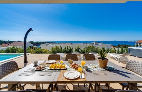 Primosten Burnji Villa | New! Seaview Villa Dolac with heated pool, a Hot tub, Finnish sauna and Billiards