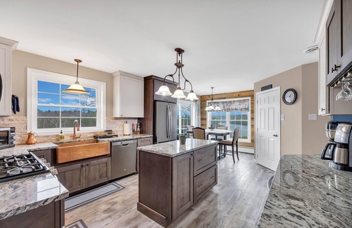 Sullivan Casa | NEW! Serene 7BR Haven by the Lake