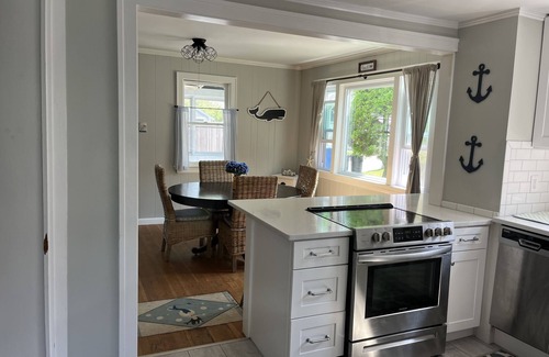 Silver Beach Cabaña | New Silver Beach Cottage just a short walk to association beach and harbor!