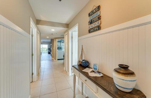 New Smyrna Beach Apartamento | New Smyrna Beach Condo with Balcony and Pool Access