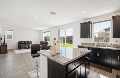Folsom Casa | NEW! Spacious 3BR Home with Charming Backyard
