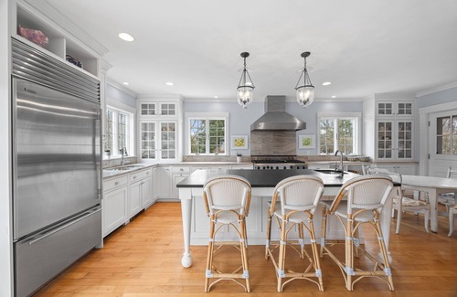 Harwich Center Casa | NEW! Spacious 5 bedroom Estate with Heated Pool in Beautiful Harwich