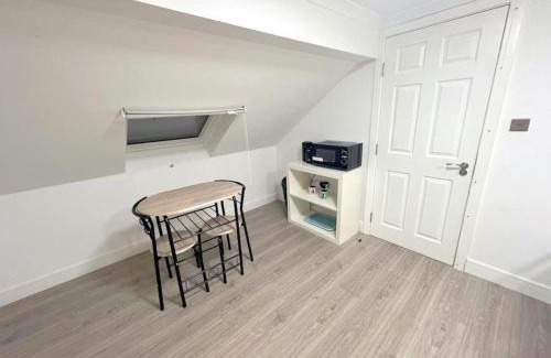 The Wrythe Casa | New Spacious 7-bedroom house in Sutton (S London)