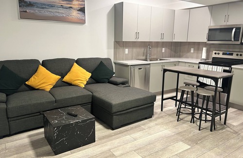 Southwest Calgary Casa | New, spacious and lovely two-bedroom basement suite in a peaceful neighbourhood