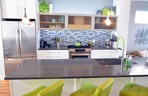 Jefferson Park Casa | ¡NUEVO! Amplio y moderno Highlands Townhome con impresionantes vistas de la ciudad!
