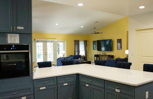 Chuluota Casa | New Spacious Construction 4 bedroom 4.5 bathrooms. Family Friendly