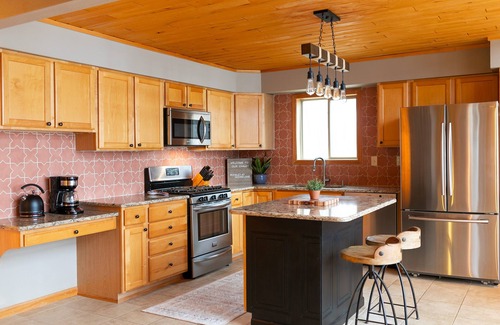 Spooner Casa | NEW Spacious Lake Chalet+Hot Tub