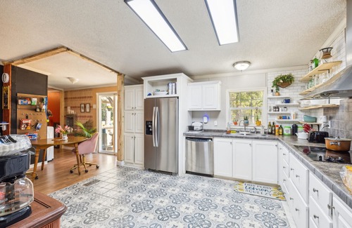 Olivia Casa | NEW! Spacious Pet Friendly Forest Retreat w/ EV Charger