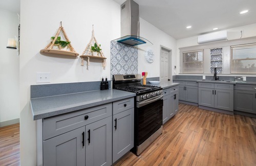 Riverside Casa | NEW! SPANISH BOHO COLONIAL RETREAT - WOOD STREET - DOWNTOWN RIVERSIDE