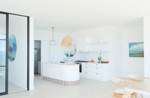 De Kelders Villa | New spectacular villa by the sea Whale watching from the terrace