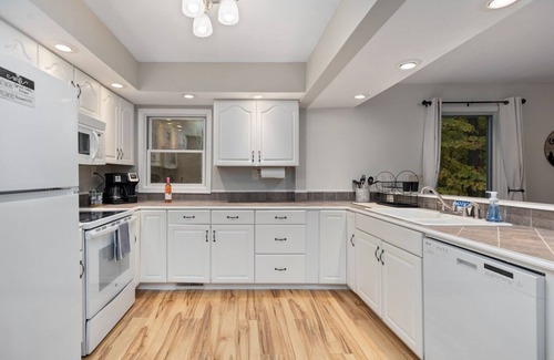 Nellysford Cabaña | - NEW - Spruce Creek Retreat