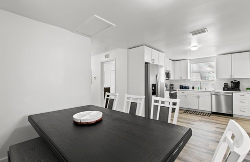 St. Petersburg - Clearwater Casa | NEW St Pete Retreat Newly Updated Pet Friendly
