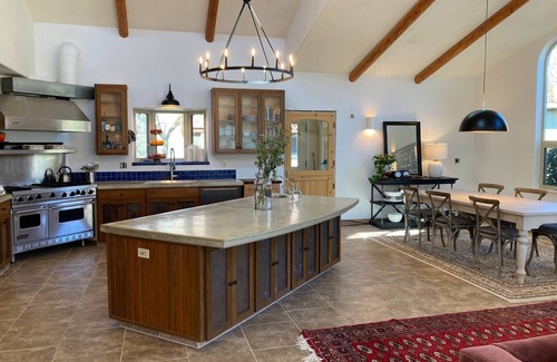 Willits Casa | NEW! Stellar Jay Valley oasis-pool & hot tub!