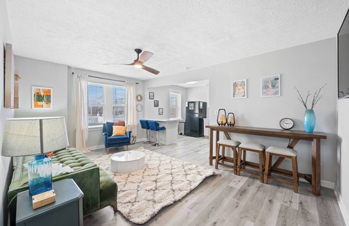 Noblesville Apartamento | New, Steps to Local Eats & Antiques